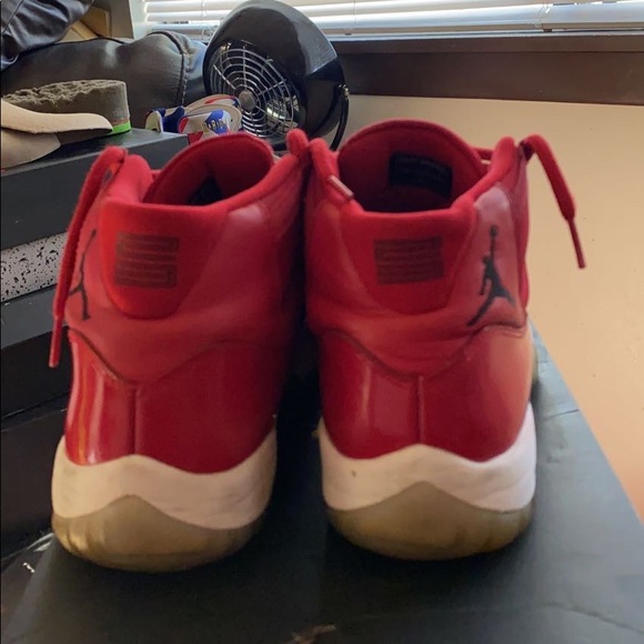 Air Jordan 11 ‘Win Like 96’ - Picture 2 of 6